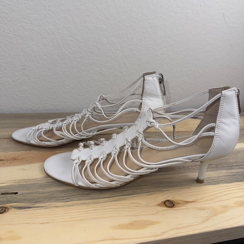 Enzo Angiolini White Leather Strappy Sandals Kitten Heel Zip Gladiator Size 7